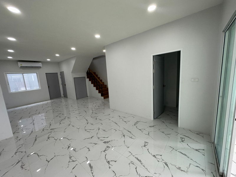 For RentHome OfficeOnnut, Udomsuk : For Sale and Rent Bangkok Home Office Sukhumvit BTS Punnawithi Phra Khanong BRE19528