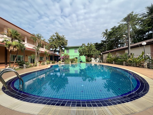 For SaleLandRayong : Empty land with a resort business, Klaeng, Rayong, next to a private beach, has a license.