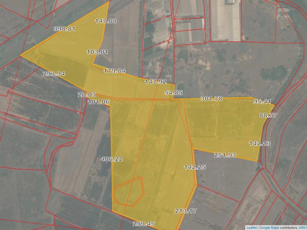 For SaleLandChachoengsao : Empty land for sale, Bang Kla, Chachoengsao, next to the main road, 97-2-80 rai, supports EEC.