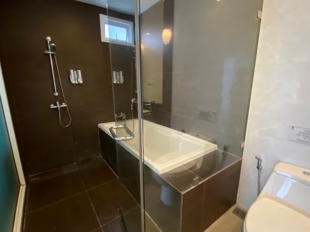 ขายบ้านพัทยา บางแสน ชลบุรี สัตหีบ : 🔎 ขายบ้านพักตากอากาศ Pool Villa พัทยา พร้อมสระว่ายน้ำส่วนตัว | ใกล้หาดจอมเทียน | ขายพร้อมผู้เช่า รายได้ 30,000/เดือน สัญญาถึง 1 ธ.ค. 2569 | เหมาะลงทุน ซื้อแล้วรับรายได้ทันที เดินทางสะดวก ทำเลท่องเที่ยวยอดนิยม