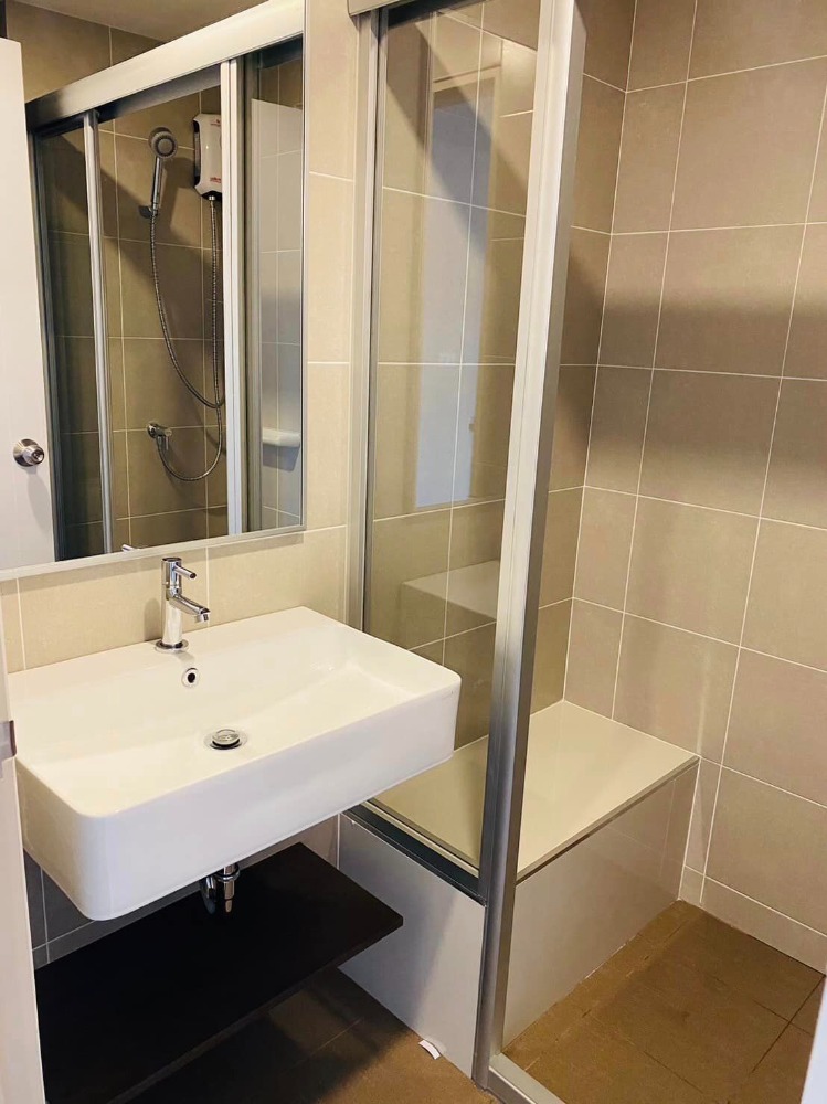 ให้เช่าคอนโดปิ่นเกล้า จรัญสนิทวงศ์ : 👑 Lumpini Selected Charan 65 - Sirindhorn Station 👑 ห้องใหม่แต่งสวยมาก เฟอร์ฯและเครื่องใช้ไฟฟ้าครบครัน เข้าอยู่ได้เลย