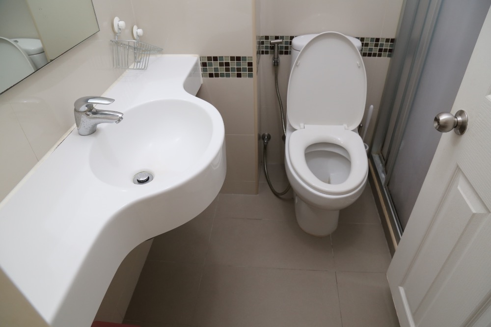 For SaleCondoRama3 (Riverside),Satupadit : Urgent sale 2 bedrooms, price lower than market, 66 sqm, only 4.2 million baht / Lumpini Park Riverside Condo, Rama 3