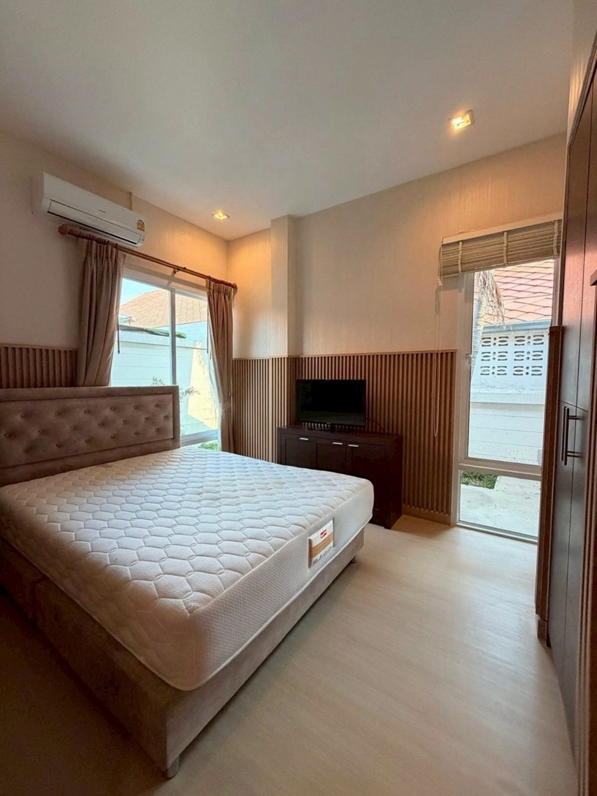 For SaleHousePattaya, Bangsaen, Chonburi : 📢 For Sale with tenant til January 2028
Pattaya Pool Villa near Jomtien Beach | Private Pool Holiday Home Ideal for Investment & Rental Income