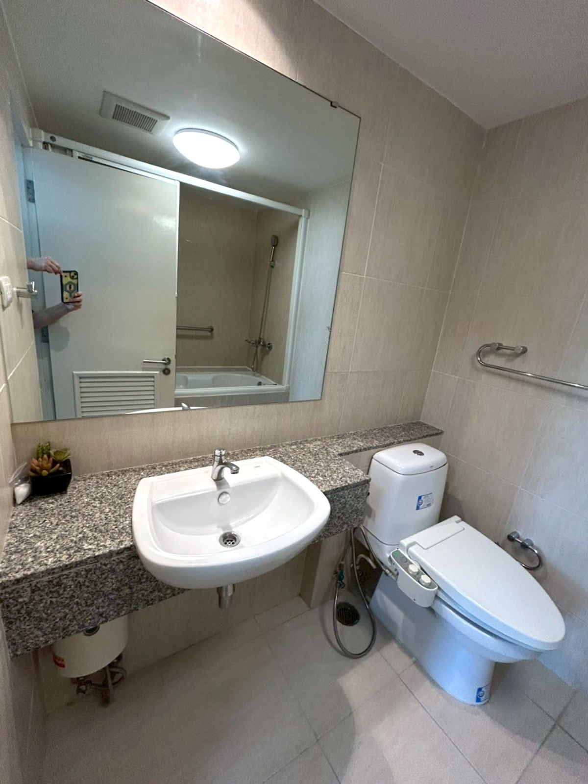 For RentCondoSukhumvit, Asoke, Thonglor : 📣FOR RENT 1 Bedroom 51 SQM. The Clover Thonglor 📞 083-601-0968 Line: @pukkhome (with @)