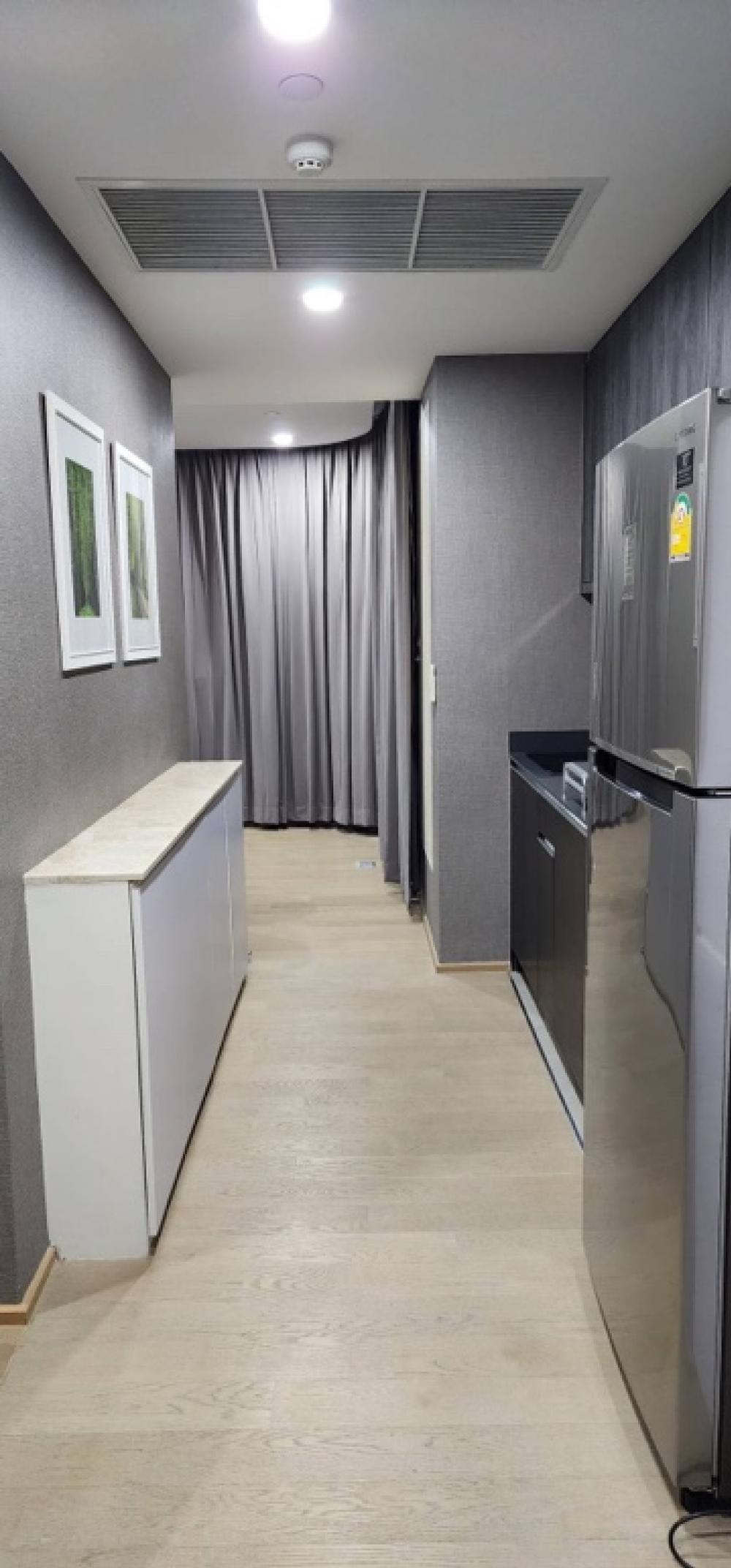 ให้เช่าคอนโดสยาม จุฬา สามย่าน : ถูกมากๆๆๆๆๆ 2 ห้องนอน1 ห้องน้ำ ขนาด 55 ตร.ม ชั้น 18 เตรียมอุดม รพ.จุฬา สวนลุม, BTSศาลาแดง, MRTสีลม, MRTสามย่าน  ที่จอดรถ Super Car, EV @ แอชตัน จุฬา