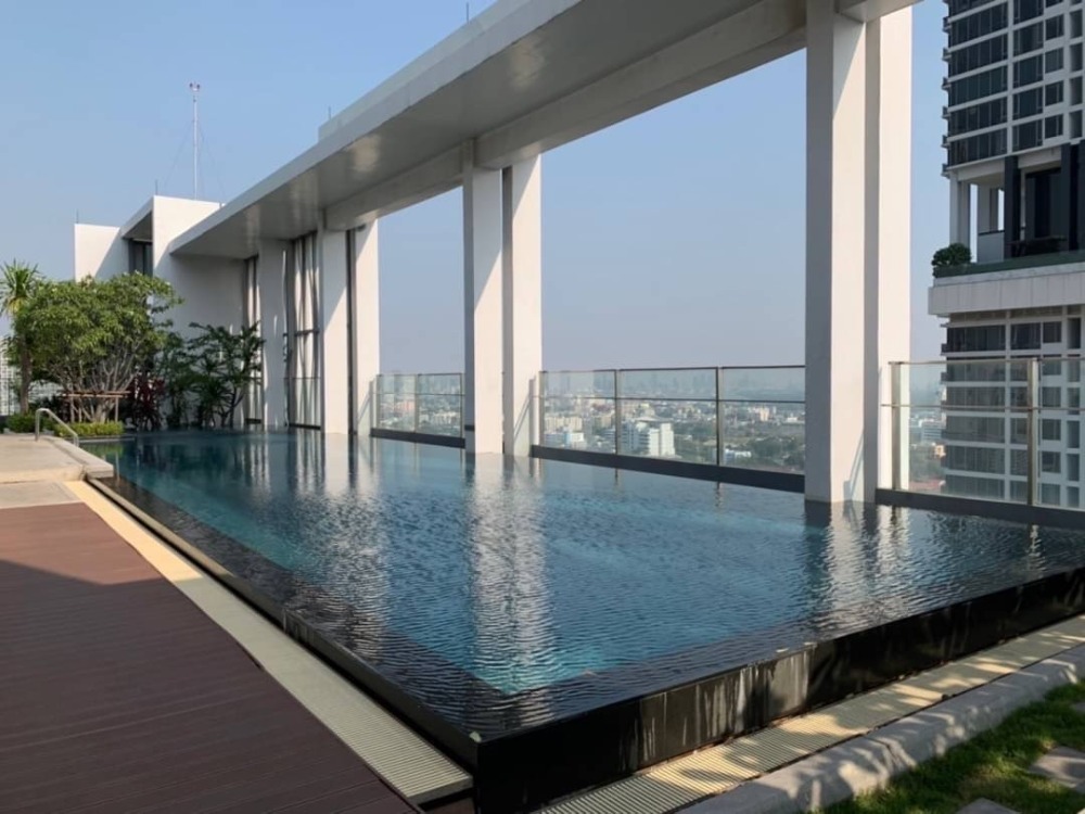 For RentCondoSathorn, Narathiwat : For rent! Condo Rhythm Sathorn Narathiwas ❤ Cheap price for rent for room size 38 sq m. (1 bedroom) and fully decorated, only 17,500 baht/month (including common fees + parking for 1 car). Call. 0954935293 (Joy) Not accepting co.