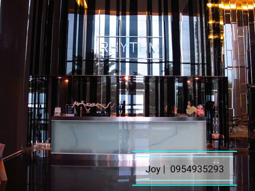 For RentCondoSathorn, Narathiwat : For rent! Condo Rhythm Sathorn Narathiwas ❤ Cheap price for rent for room size 38 sq m. (1 bedroom) and fully decorated, only 17,500 baht/month (including common fees + parking for 1 car). Call. 0954935293 (Joy) Not accepting co.