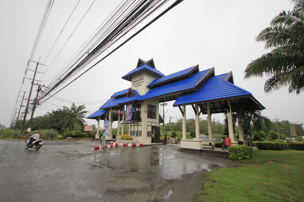 ขายที่ดินฉะเชิงเทรา : ที่ดินสนามกอล์ฟบางปะกงริเวอร์ไซด์ 1-2-01 ไร่ หันหน้าออกแม่น้ำบางปะกง ใกล้กรุงเทพ มอเตอร์เวย์ กรุงเทพ ชลบุรี สายใหม่ 8,800บาท/วา