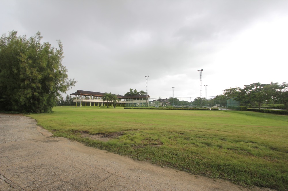 ขายที่ดินฉะเชิงเทรา : ที่ดินสนามกอล์ฟบางปะกงริเวอร์ไซด์ 1-2-01 ไร่ หันหน้าออกแม่น้ำบางปะกง ใกล้กรุงเทพ มอเตอร์เวย์ กรุงเทพ ชลบุรี สายใหม่ 8,800บาท/วา