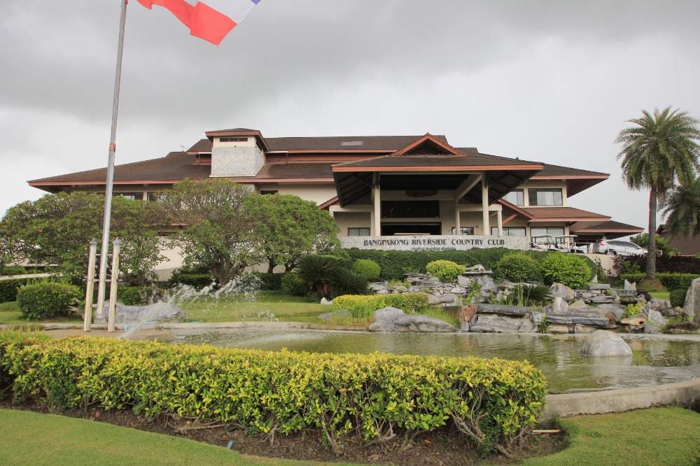 ขายที่ดินฉะเชิงเทรา : ที่ดินสนามกอล์ฟบางปะกงริเวอร์ไซด์ 1-2-01 ไร่ หันหน้าออกแม่น้ำบางปะกง ใกล้กรุงเทพ มอเตอร์เวย์ กรุงเทพ ชลบุรี สายใหม่ 8,800บาท/วา