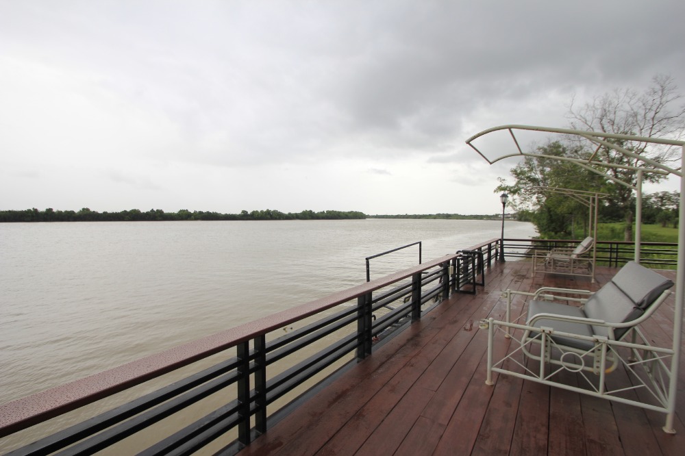 ขายที่ดินฉะเชิงเทรา : ที่ดินสนามกอล์ฟบางปะกงริเวอร์ไซด์ 1-2-01 ไร่ หันหน้าออกแม่น้ำบางปะกง ใกล้กรุงเทพ มอเตอร์เวย์ กรุงเทพ ชลบุรี สายใหม่ 8,800บาท/วา