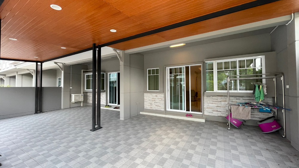 ขายทาวน์โฮมมหาชัย สมุทรสาคร : ขายทาวน์โฮม หลังมุม วิลลาจจิโอ Villaggio เพชรเกษม-สาย4