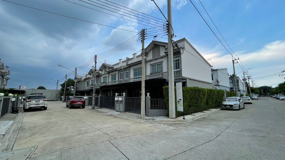 ขายทาวน์โฮมมหาชัย สมุทรสาคร : ขายทาวน์โฮม หลังมุม วิลลาจจิโอ Villaggio เพชรเกษม-สาย4