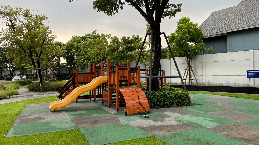 ขายทาวน์โฮมมหาชัย สมุทรสาคร : ขายทาวน์โฮม หลังมุม วิลลาจจิโอ Villaggio เพชรเกษม-สาย4