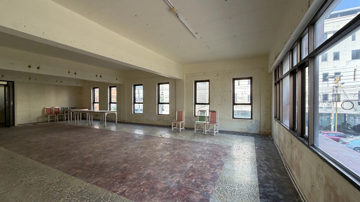 ให้เช่าโฮมออฟฟิศบางนา แบริ่ง ลาซาล : ให้เช่า โฮมออฟฟิศ ห้องมุม ชั้น 2–5 + ดาดฟ้า 📍 ซอยมิราเคิล ถนนกิ่งแก้ว 40/2 (ปากซอยมีธนาคารกรุงเทพ) 