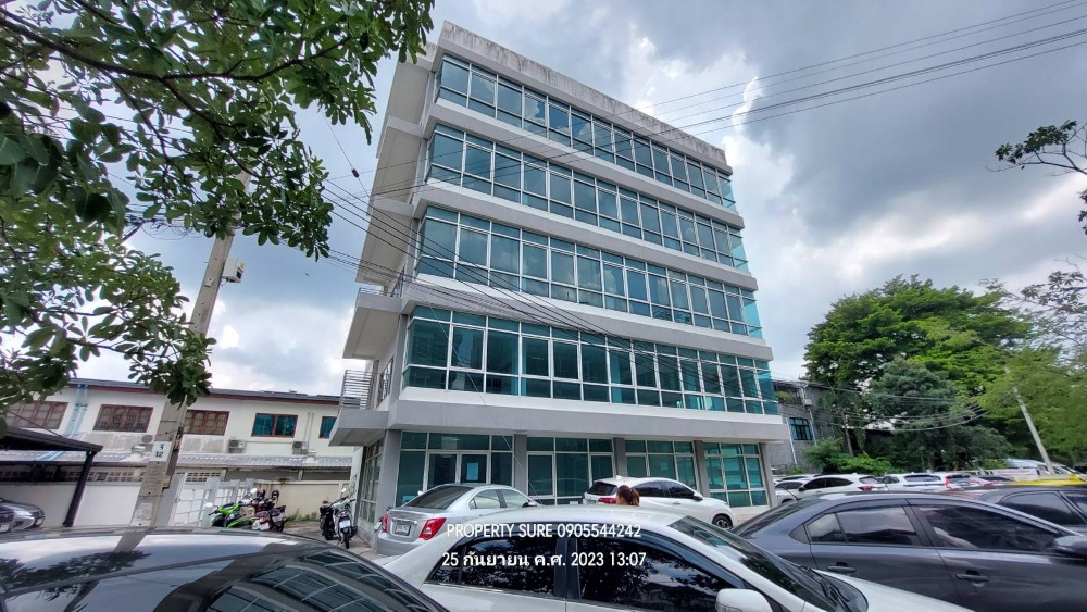 ให้เช่าสำนักงานเลียบทางด่วนรามอินทรา : ขาย - ให้เช่า Standalone Office Building ที่จอดรถ 20-30 คัน ถนนลาดนวลจันทร์-รามอินทรา ใกล้เลียบด่วน CDC ใกล้เพียง 10 นาที โรงเรียนนานาชาติกีรพัฒน์ 5 Km. ที่จอดรถ20-30คัน