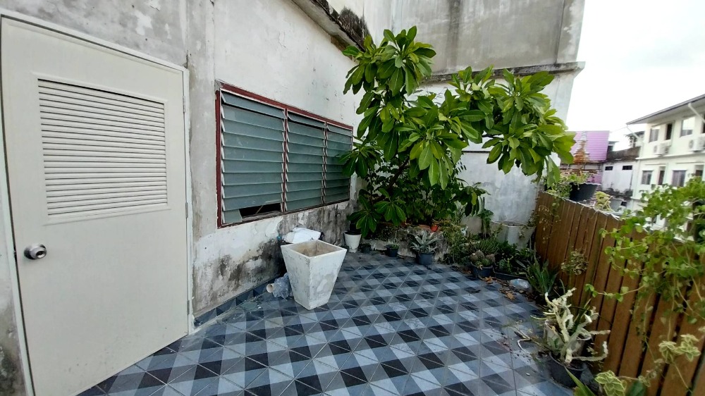 ให้เช่าอาคารพาณิชย์ลาดพร้าว เซ็นทรัลลาดพร้าว : ให้เช่าตึกแถว4 ชั้น 2 คูหา ลาดพร้าว 35/1