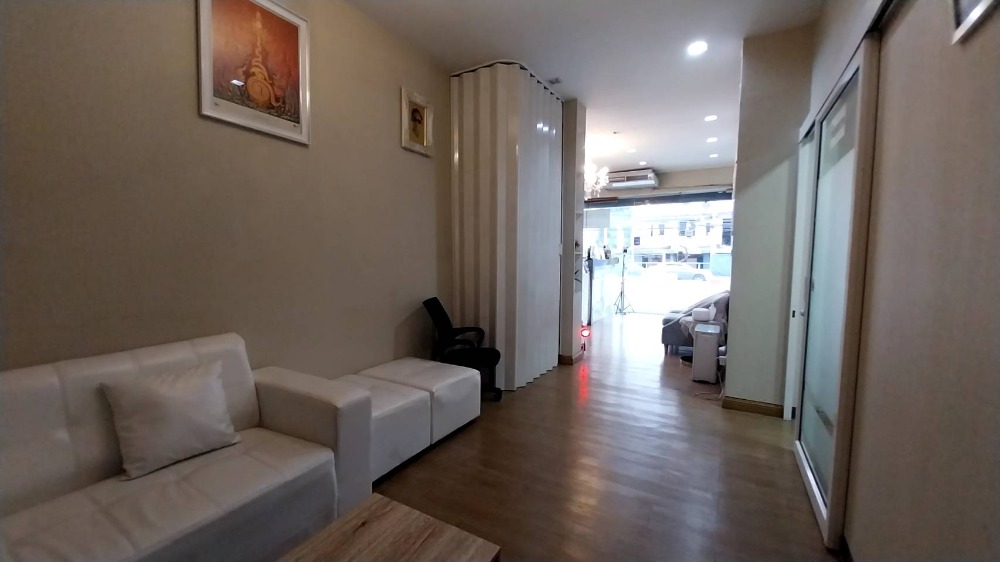 ให้เช่าอาคารพาณิชย์ลาดพร้าว เซ็นทรัลลาดพร้าว : ให้เช่าตึกแถว4 ชั้น 2 คูหา ลาดพร้าว 35/1