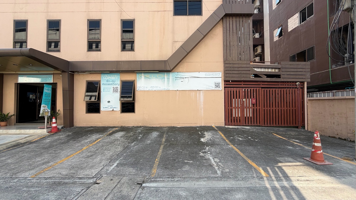 ให้เช่าโฮมออฟฟิศบางนา แบริ่ง ลาซาล : ให้เช่า โฮมออฟฟิศ ห้องมุม ชั้น 2–5 + ดาดฟ้า 📍 ซอยมิราเคิล ถนนกิ่งแก้ว 40/2 (ปากซอยมีธนาคารกรุงเทพ) 