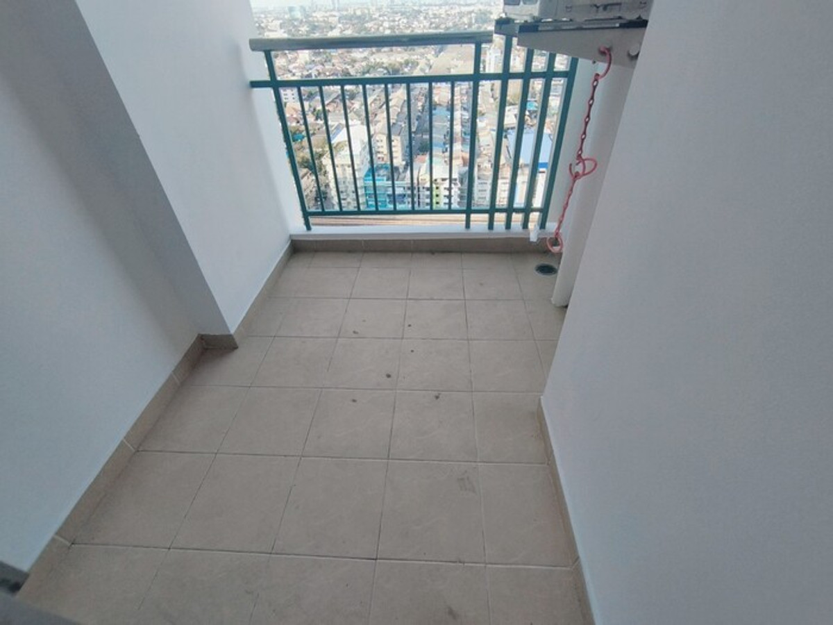 For RentCondoRattanathibet, Sanambinna : Condo for rent, Supalai Park Khaerai Ngamwongwan / 1 bedroom, 46 sq m, price only 8,000 baht, with furniture + washing machine.