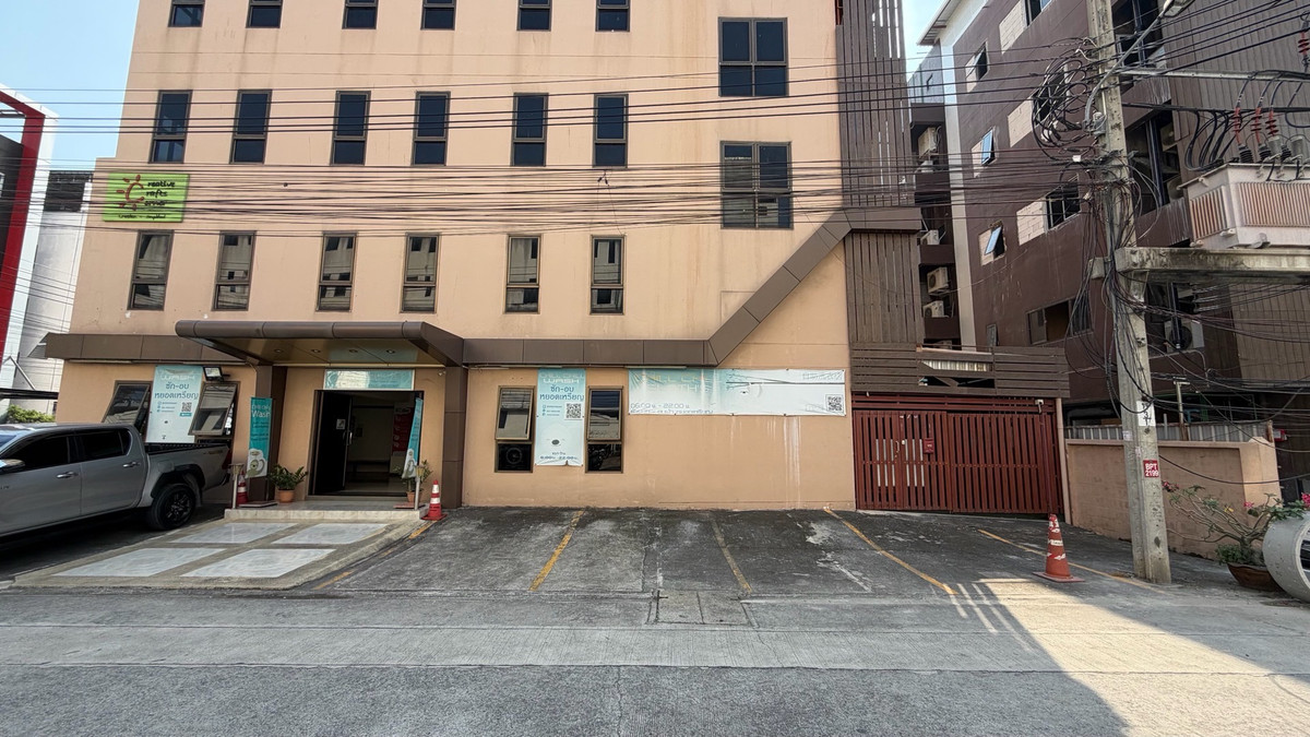 ให้เช่าโฮมออฟฟิศบางนา แบริ่ง ลาซาล : ให้เช่า โฮมออฟฟิศ ห้องมุม ชั้น 2–5 + ดาดฟ้า 📍 ซอยมิราเคิล ถนนกิ่งแก้ว 40/2 (ปากซอยมีธนาคารกรุงเทพ) 