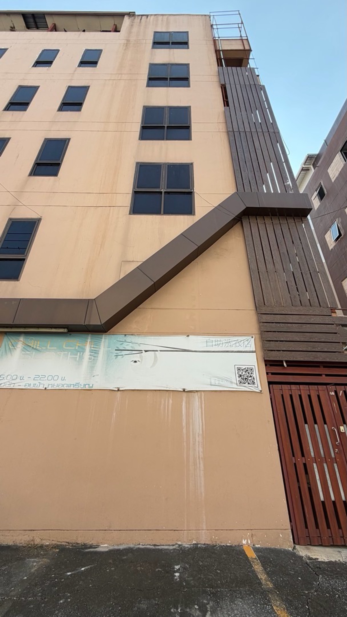 ให้เช่าโฮมออฟฟิศบางนา แบริ่ง ลาซาล : ให้เช่า โฮมออฟฟิศ ห้องมุม ชั้น 2–5 + ดาดฟ้า 📍 ซอยมิราเคิล ถนนกิ่งแก้ว 40/2 (ปากซอยมีธนาคารกรุงเทพ) 