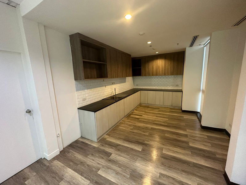 ให้เช่าสำนักงานราชเทวี พญาไท : For Rent Bangkok Office Phahon Yothin BTS Ari Phaya Thai BRE19481
