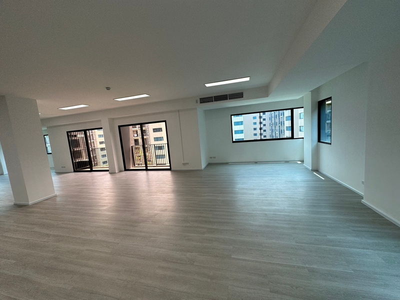 ให้เช่าสำนักงานสาทร นราธิวาส : For Rent Bangkok Office Chan BTS Surasak Sathorn BRE19402