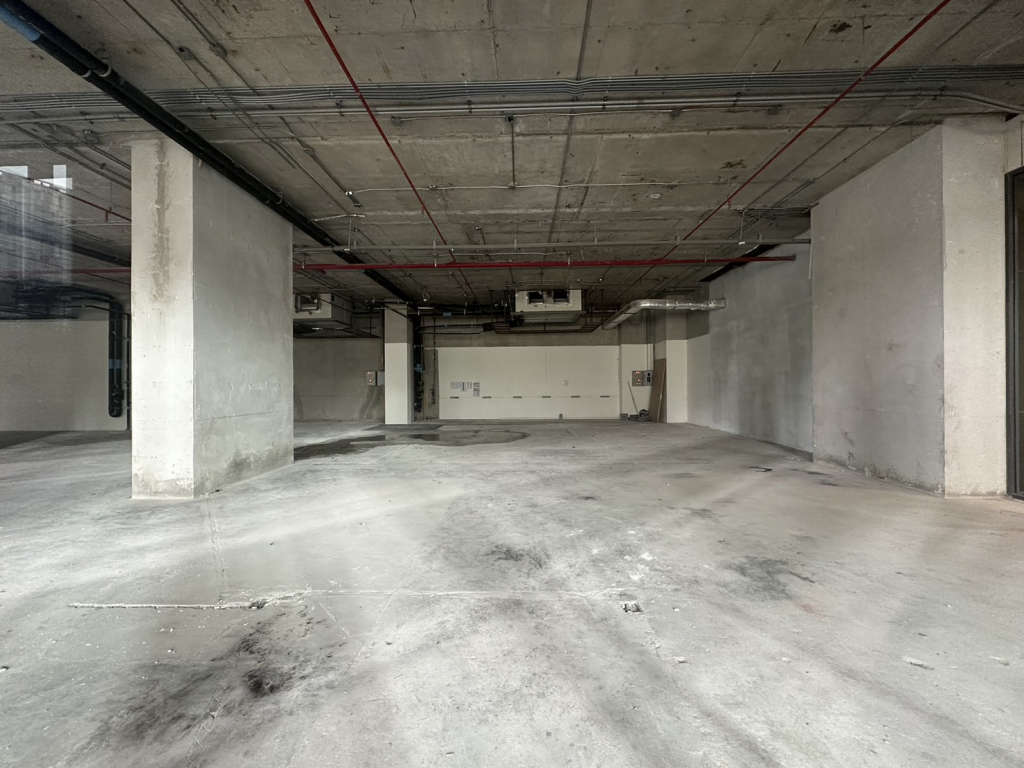 ให้เช่าร้านค้า/ตลาดนัดสุขุมวิท อโศก ทองหล่อ : For Rent Bangkok Retail Sukhumvit BTS Thong Lo Watthana BRE18818