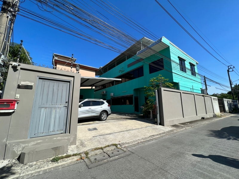 For SaleFactoryRatchadapisek, Huaikwang, Suttisan : For Sale Bangkok Mini Factory with Office Ladprao Wang Thonglang BRE18450