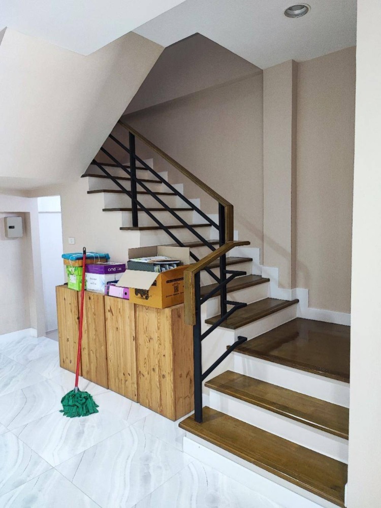 For RentTownhomePhutthamonthon, Salaya : Townhome for rent, Supachok Sai 5, Phutthamonthon Sai 5 zone, near Lotus Salaya, only 7 minutes.