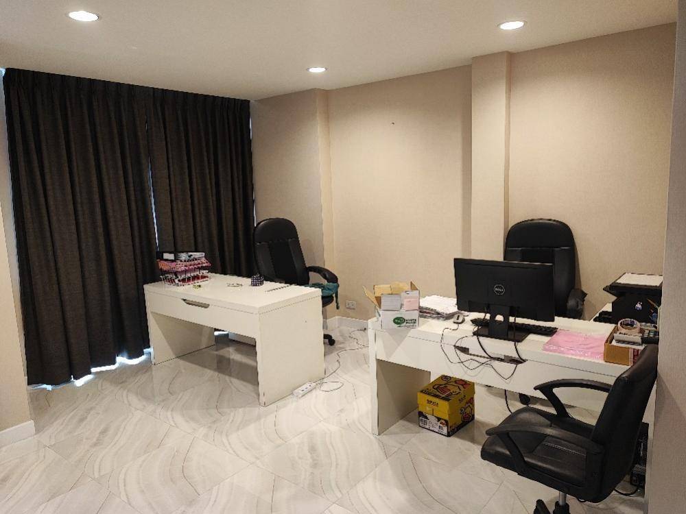 For RentTownhomePhutthamonthon, Salaya : Townhome for rent, Supachok Sai 5, Phutthamonthon Sai 5 zone, near Lotus Salaya, only 7 minutes.