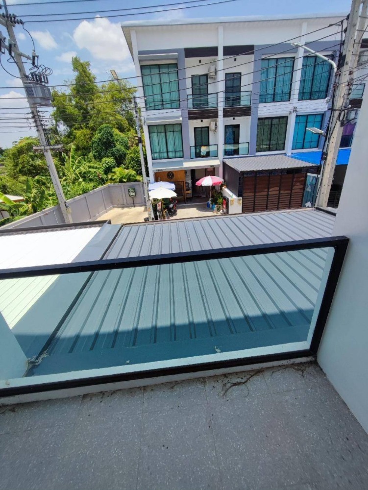 For RentTownhomePhutthamonthon, Salaya : Townhome for rent, Supachok Sai 5, Phutthamonthon Sai 5 zone, near Lotus Salaya, only 7 minutes.