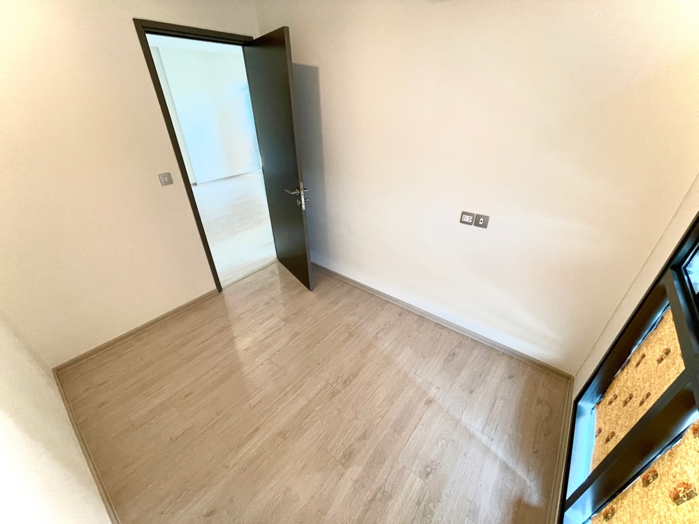 For SaleCondoRatchathewi,Phayathai : Urgent sale Rhythm Rangnam 2 bedrooms, 1 bathroom (new room, never lived in) Rhythm Rangnam