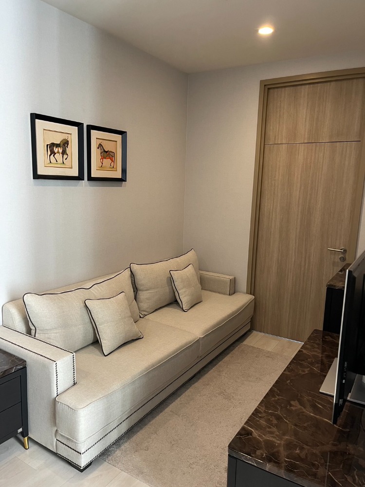 For RentCondoWitthayu, Chidlom, Langsuan, Ploenchit : 🔐#PT2412_026🔐 Available and ready to move in 🗓️Foot Rest (48 ft. 1 sqm, 1 sqm) No. 1 Porch
