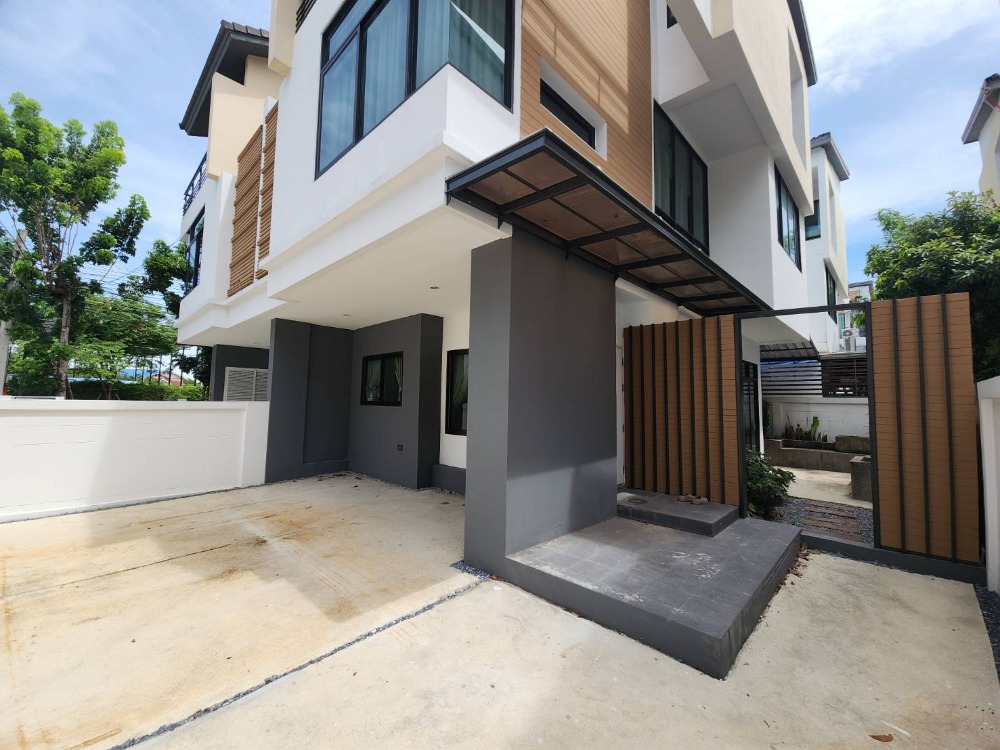 ให้เช่าทาวน์โฮมพระราม 5 ราชพฤกษ์ บางกรวย : ให้เช่าบ้าน เวอริเดียน ราชพฤกษ์ ใกล้ บุญถาวร ราชพฤกษ์ เพียง 4 นาที