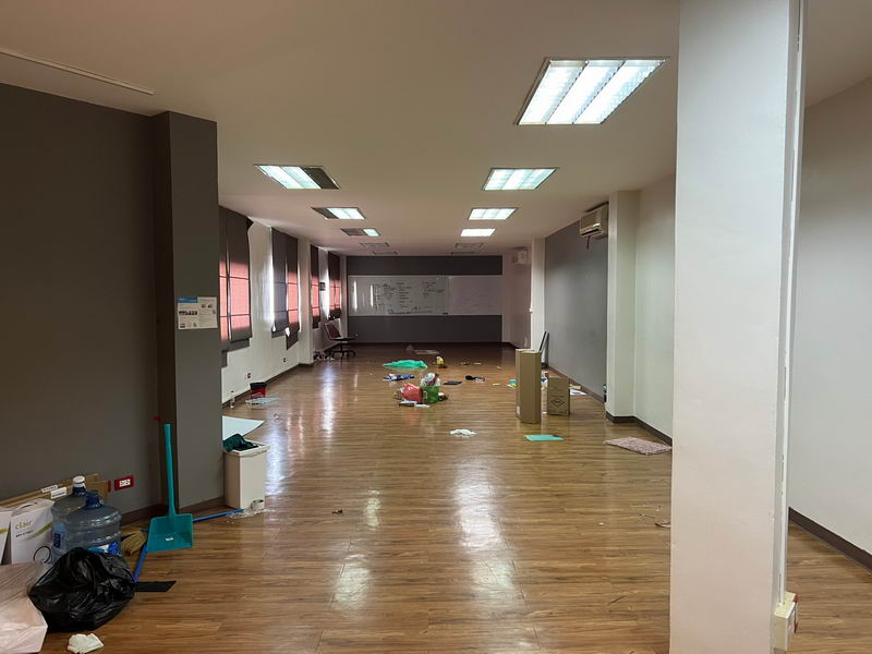 ให้เช่าสำนักงานคลองเตย กล้วยน้ำไท : For Rent Bangkok Office Sukhumvit BTS Phra Khanong Khlong Toei BRE17608