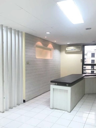 ให้เช่าสำนักงานสาทร นราธิวาส : For Rent Bangkok Office Narathiwas BTS Chong Nonsi Sathorn BRE17480