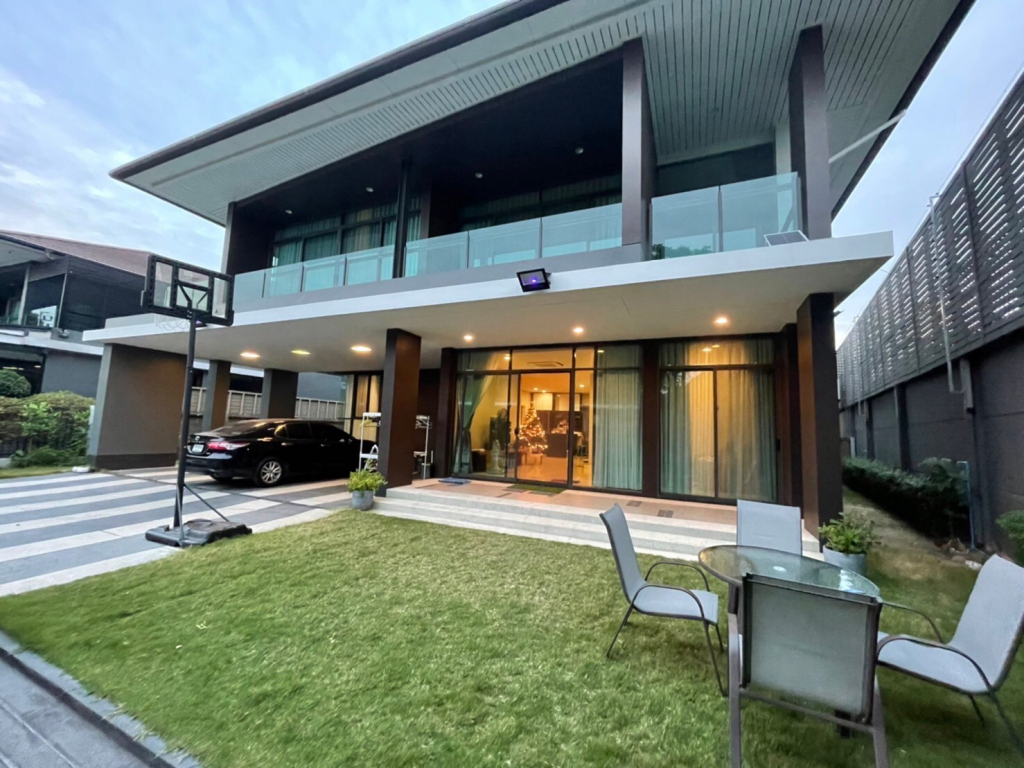 ให้เช่าบ้านพัฒนาการ ศรีนครินทร์ : For Rent Bangkok Single House Setthasiri Krungthep Kreetha Hua Mak Bang Kapi BRE16689