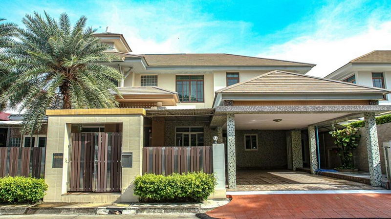For RentHousePattanakan, Srinakarin : For Rent Bangkok Single House Narasiri Phatthanakan Suan Luang BRE14455