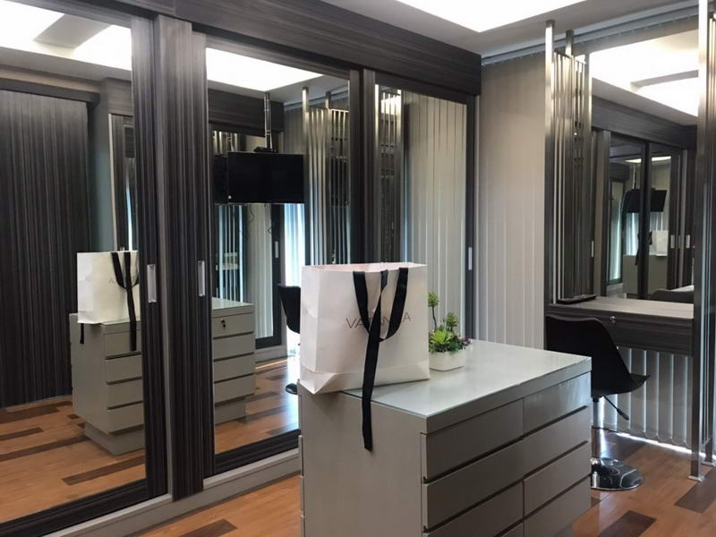 For RentTownhomePattanakan, Srinakarin : For Sale and Rent Bangkok Town House Noble Cube Phatthanakan Suan Luang BRE15021