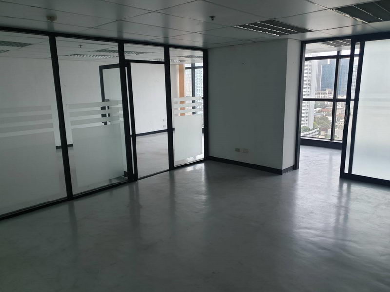 ให้เช่าสำนักงานอ่อนนุช อุดมสุข : For Rent Office Sukhumvit 63 BTS Ekkamai Watthana BRE3896