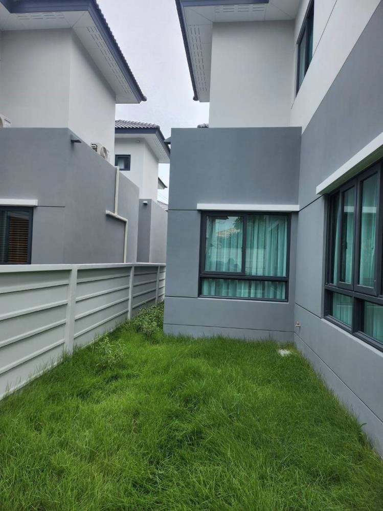 ขายบ้านปทุมธานี รังสิต ธรรมศาสตร์ : บ้านเดี่ยว เซนโทร ราชพฤกษ์-345 บางบัวทอง นนทบุรี เนื้อที่56.20 ตร.ว. 4นอน 5น้ำ 3ที่จอด