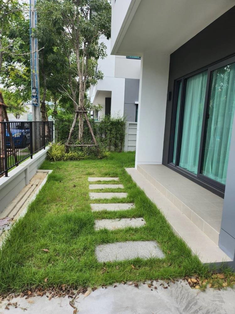 ขายบ้านปทุมธานี รังสิต ธรรมศาสตร์ : บ้านเดี่ยว เซนโทร ราชพฤกษ์-345 บางบัวทอง นนทบุรี เนื้อที่56.20 ตร.ว. 4นอน 5น้ำ 3ที่จอด