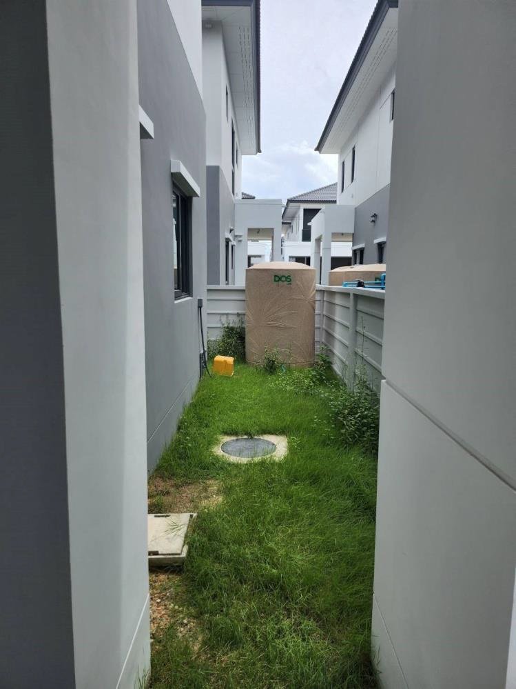 ขายบ้านปทุมธานี รังสิต ธรรมศาสตร์ : บ้านเดี่ยว เซนโทร ราชพฤกษ์-345 บางบัวทอง นนทบุรี เนื้อที่56.20 ตร.ว. 4นอน 5น้ำ 3ที่จอด