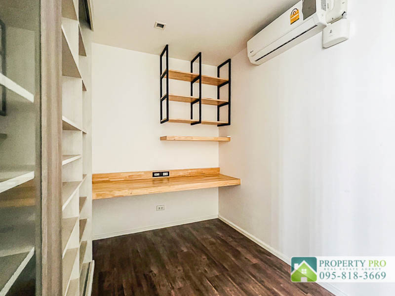 ขายคอนโดรัชดา ห้วยขวาง : ขาย คอนโด Quinn รัชดา 17 แบบ 1 ห้องนอน 52 ตรม ชั้นสูง ห้องสวย เฟอร์นิเจอร์ครบ มีเครื่องซักผ้า ใกล้ MRT สุทธิสาร รัชดาภิเษก ห้วยขวาง : SL23S-018