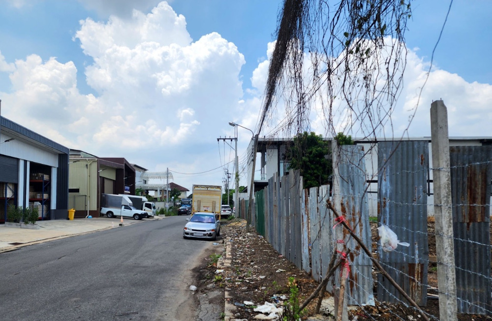 ขายที่ดินมีนบุรี-ร่มเกล้า : ขายที่ดินในซอยมิสทีน และซอยเคหะร่มเกล้า ใกล้สำนักงานที่ดินบึงกุ่ม