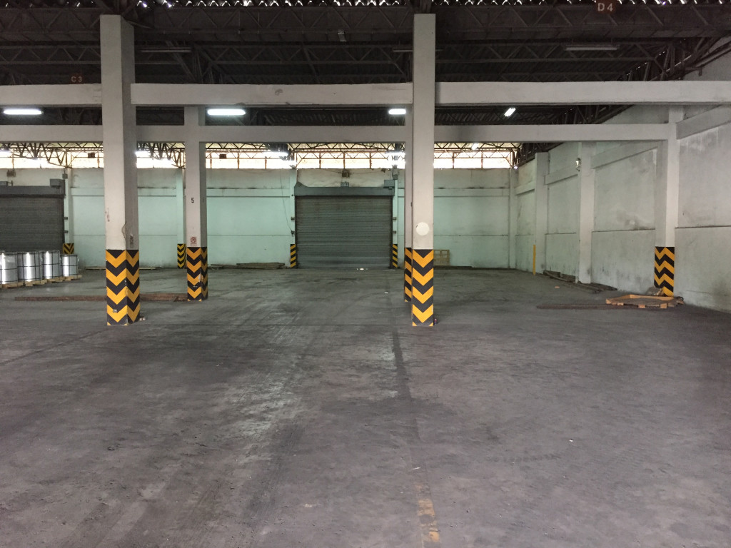 ให้เช่าโกดังปทุมธานี รังสิต ธรรมศาสตร์ : For Rent Pathum Thani Warehouse Bang Kadi Mueang Pathum Thani BRE12073