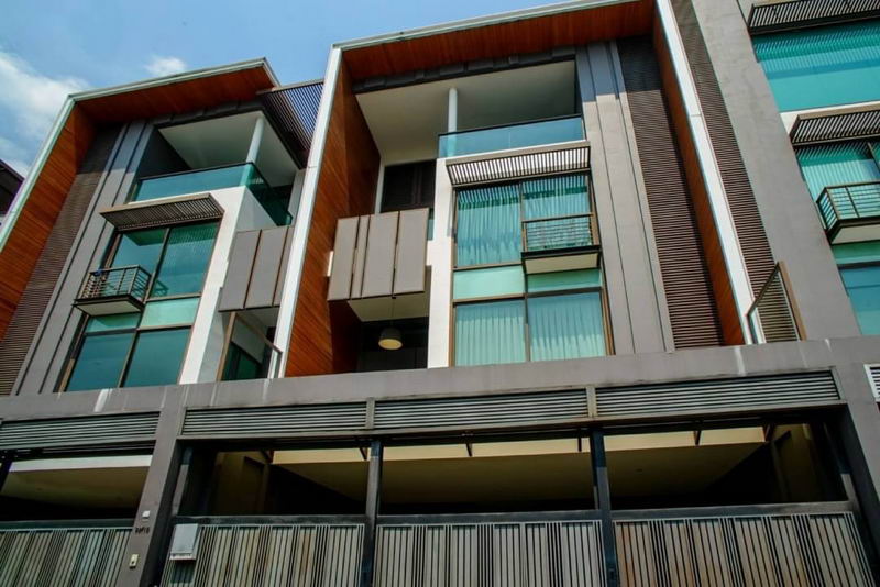 For RentTownhomeSukhumvit, Asoke, Thonglor : For Sale Bangkok Town House Residence Sukhumvit 65 BTS Ekkamai Watthana BRE10923