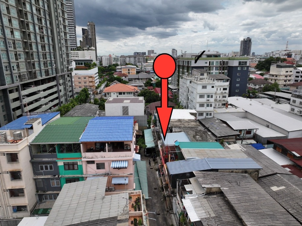For SaleShop HouseWongwianyai, Charoennakor : Hostel ready for investment!!! In the heart of the city, next to the BTS Skytrain. Krung Thonburi Station, commercial building, 3 floors, 1 unit, 12 sq m, near business areas.